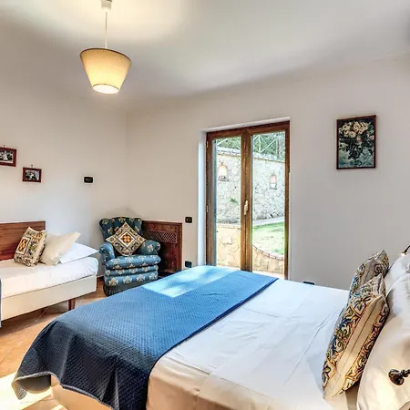 فيلة Caruso With Private Pool *