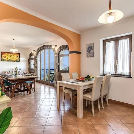 Villa Caruso *