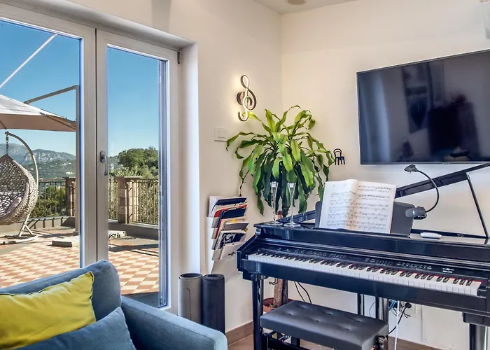 别墅 Caruso With Private Pool